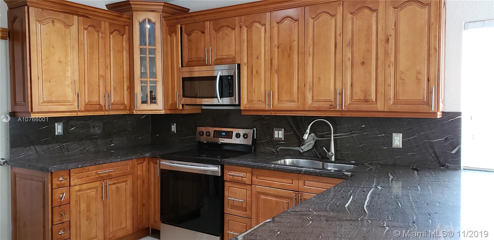 PALM SPRING ESTATES - Residential