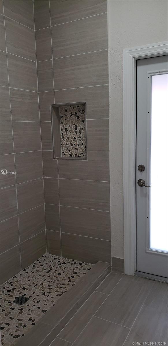 PALM SPRING ESTATES - Residential