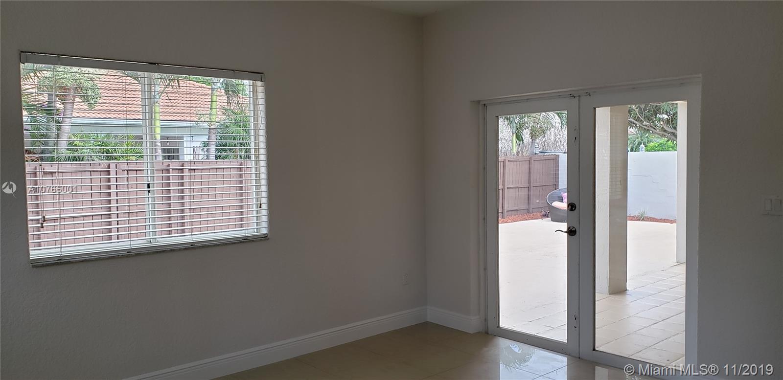 PALM SPRING ESTATES - Residential