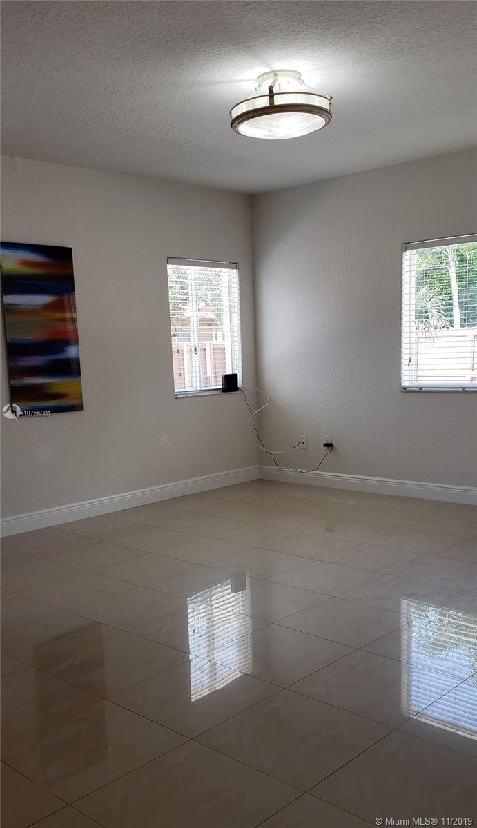 PALM SPRING ESTATES - Residential