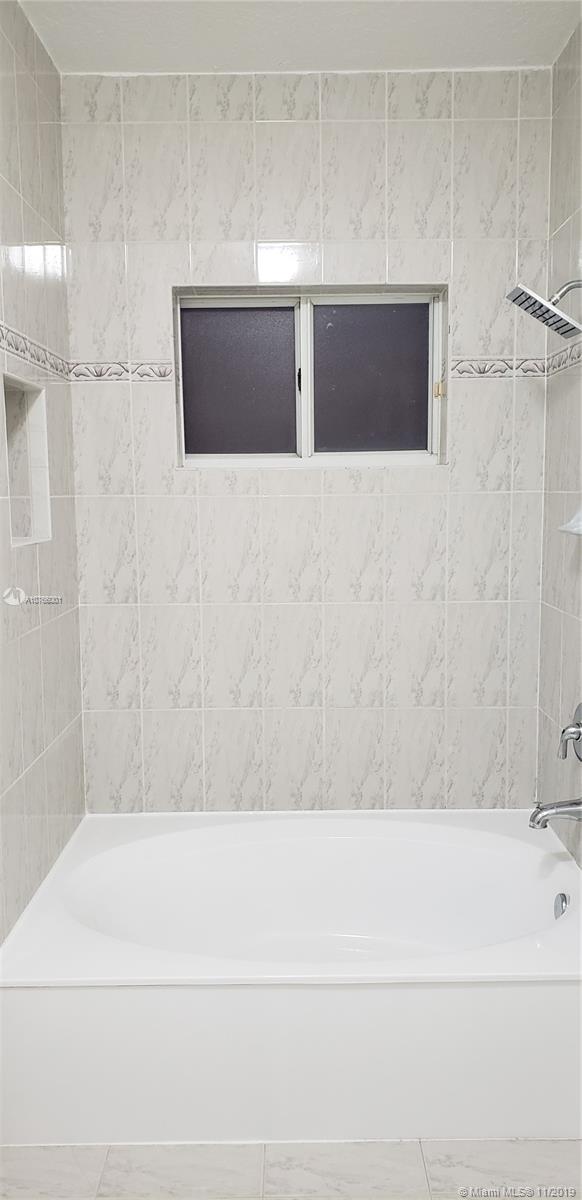 PALM SPRING ESTATES - Residential