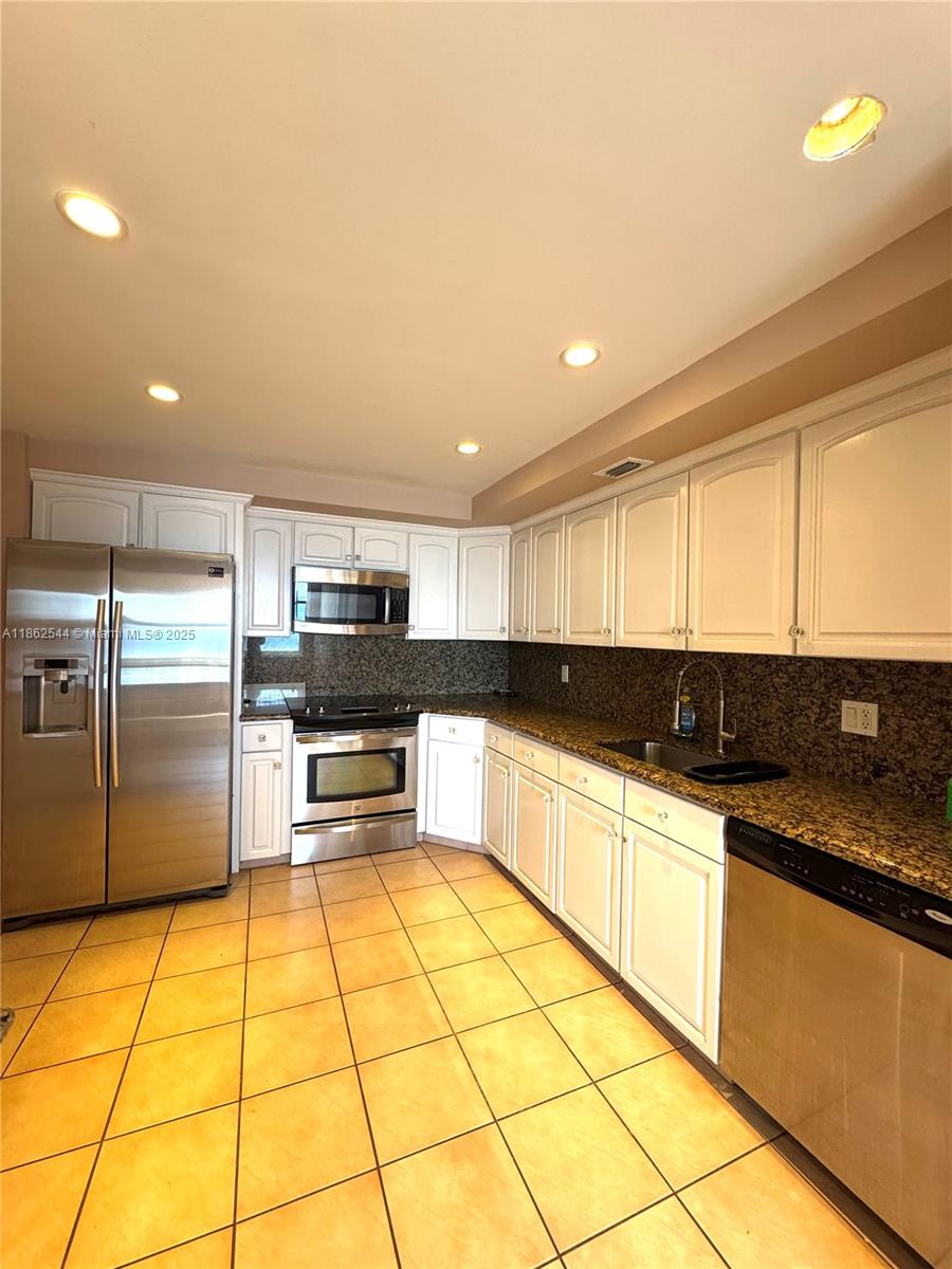 3410 Galt Ocean Dr 901N