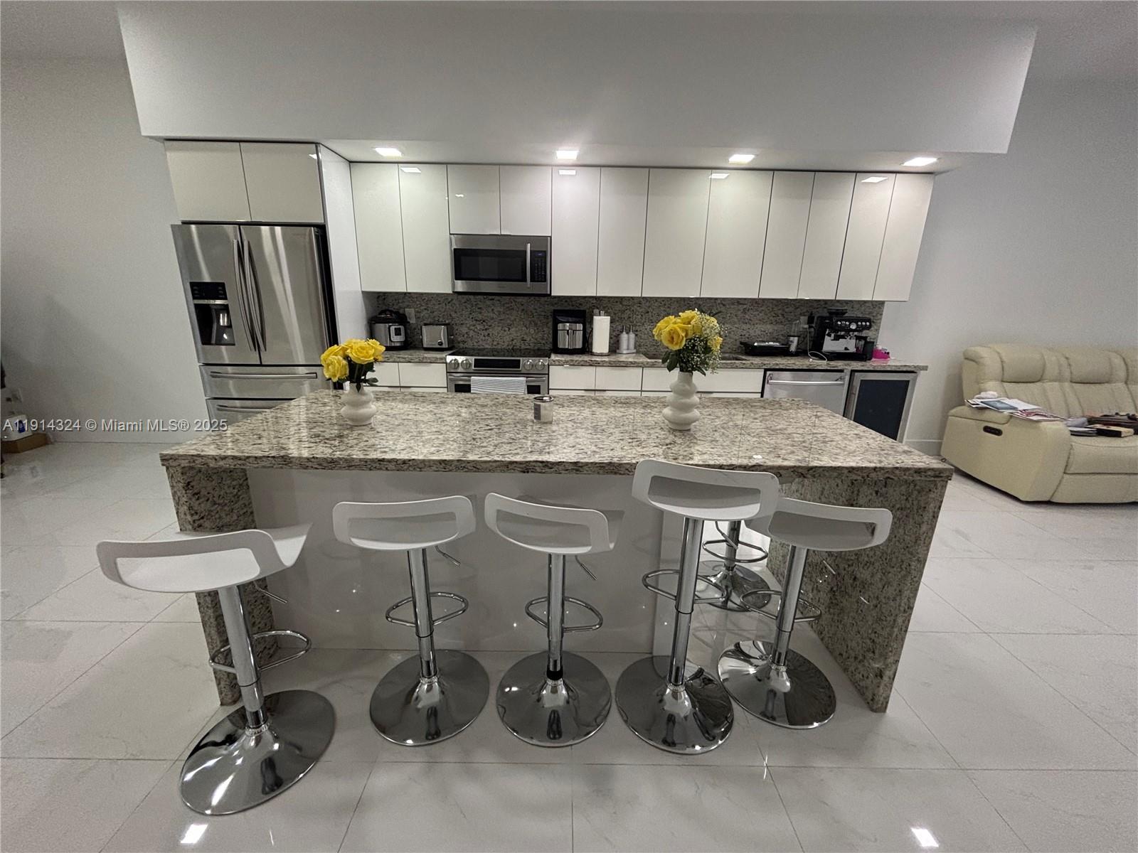 POINCIANA AT SUNSET LAKES - Residential Lease