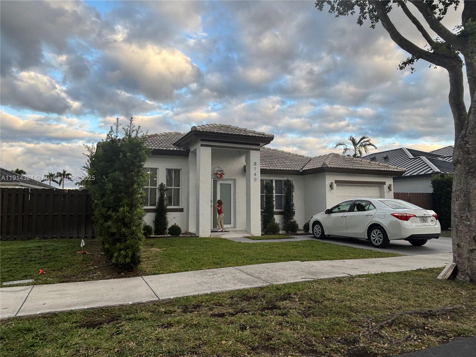 POINCIANA AT SUNSET LAKES - Residential Lease