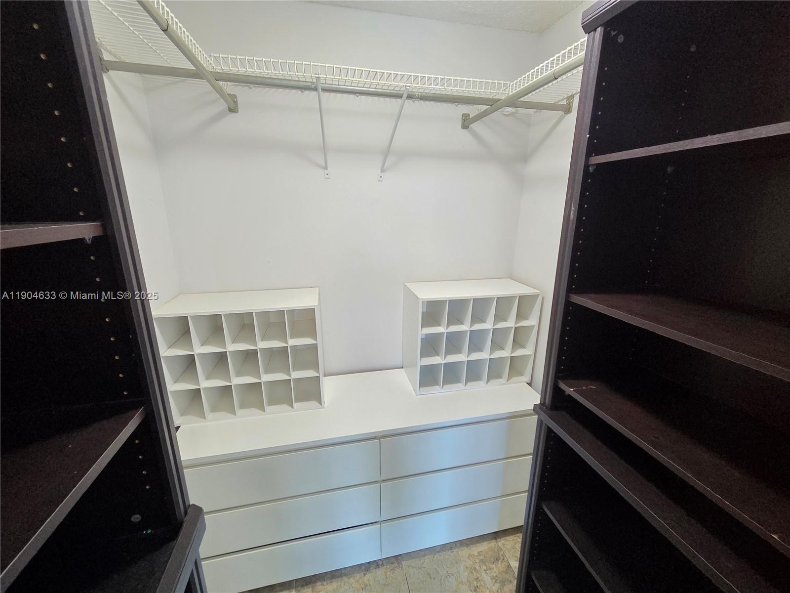 PALM COVE COND - Residential Lease