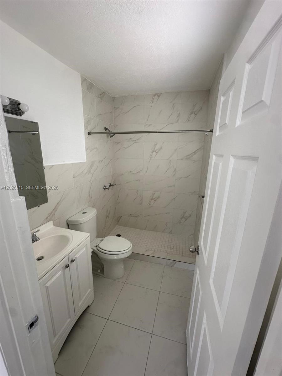1730 SW 72nd Ct, Miami, FL, 33155/$779,900 2 1730 SW 72nd Ct