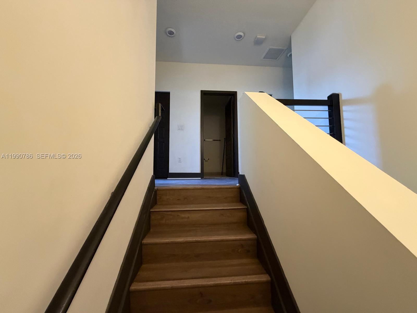 DUNNWOODY LAKE - Residential Lease