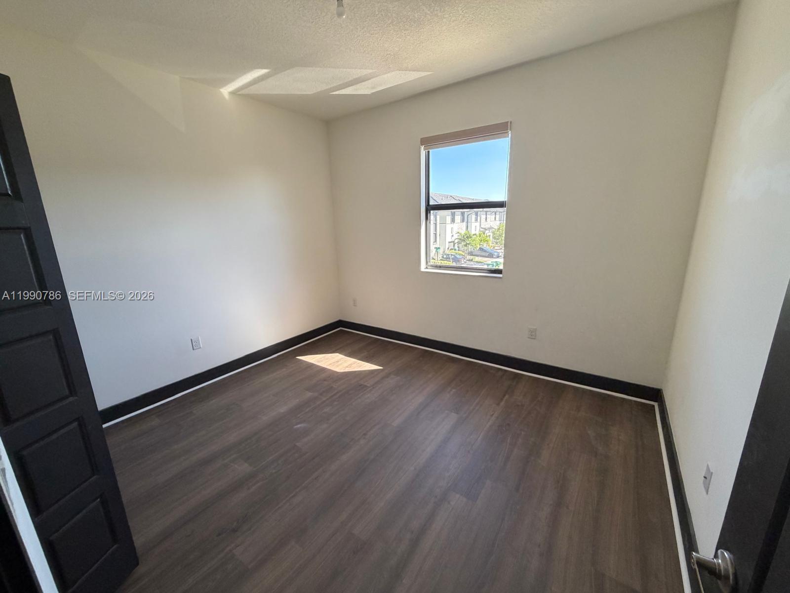 DUNNWOODY LAKE - Residential Lease