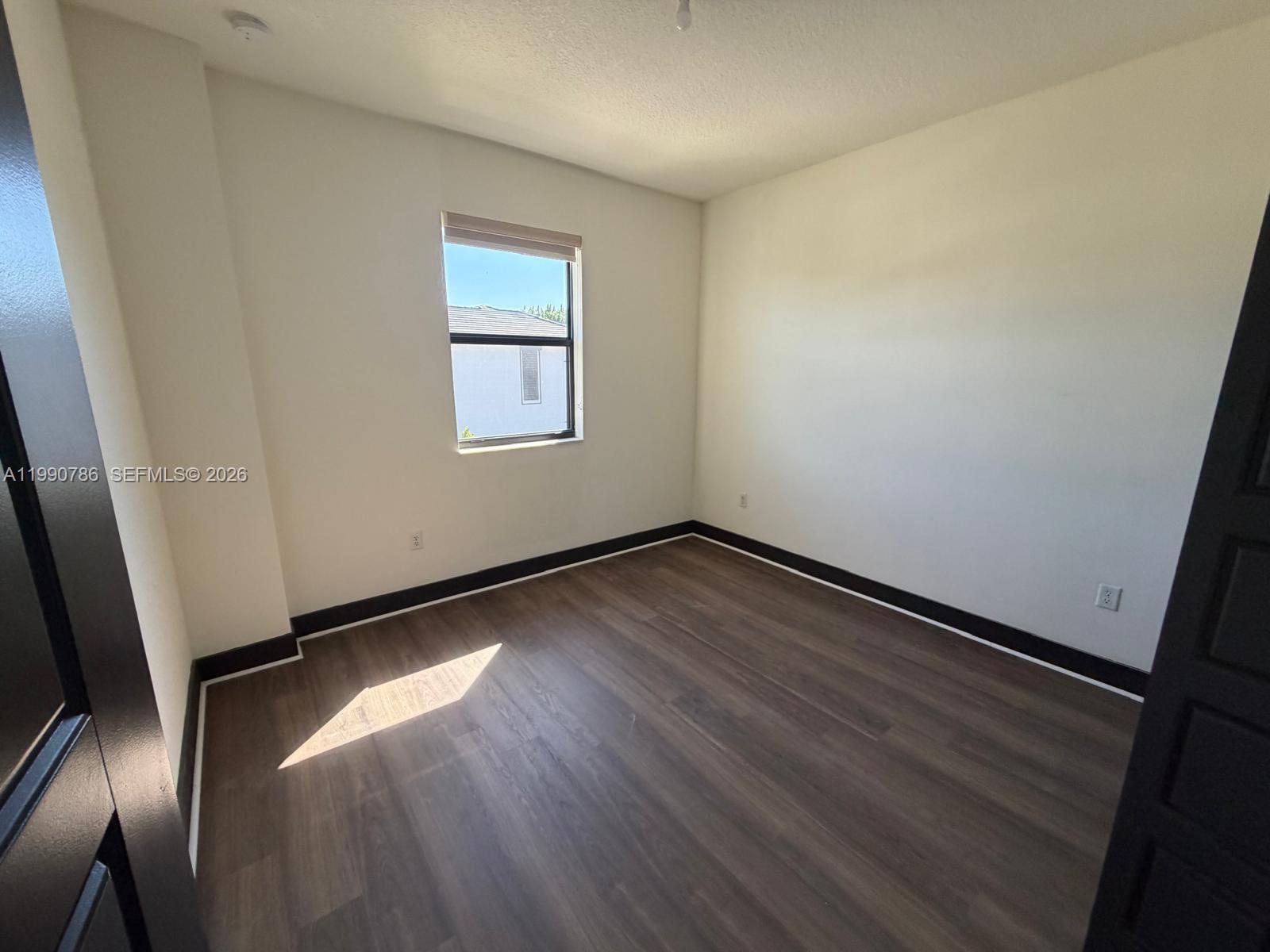 DUNNWOODY LAKE - Residential Lease