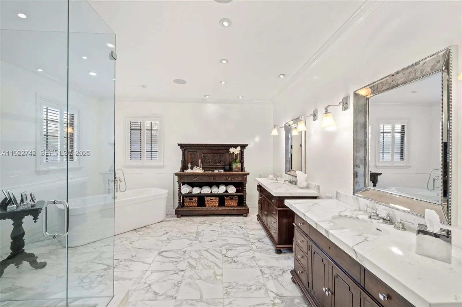 Pinecrest, Florida 33156, United States, 7 Bedrooms Bedrooms, ,8 BathroomsBathrooms,Residential,Active,249746