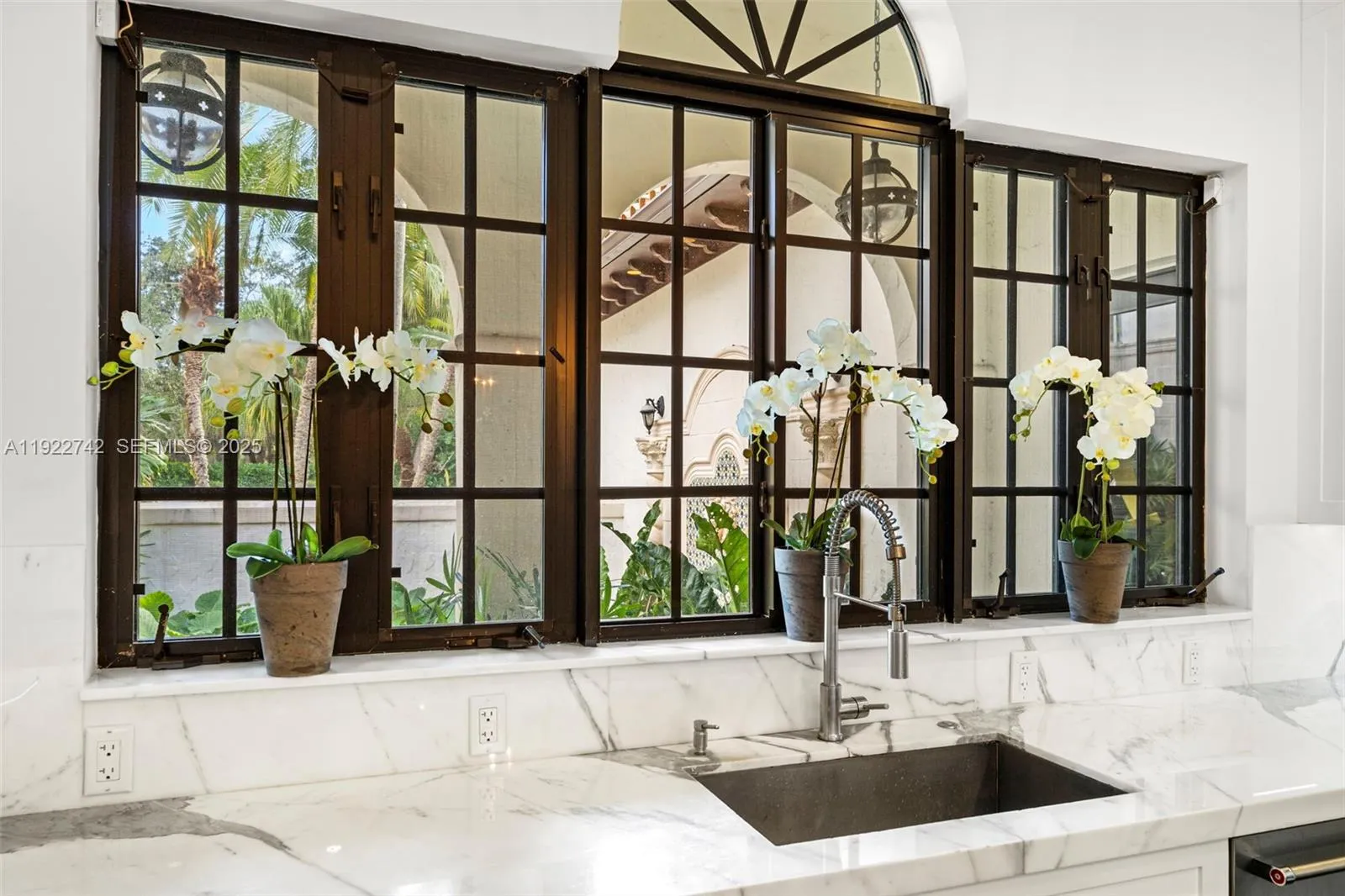 Pinecrest, Florida 33156, United States, 7 Bedrooms Bedrooms, ,8 BathroomsBathrooms,Residential,Active,249746