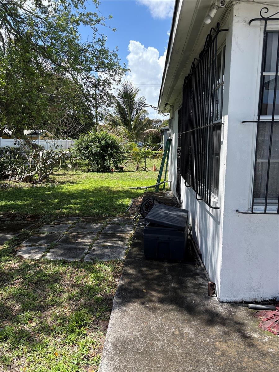 CRAVERO LAKE SHORE EST 2N - Residential