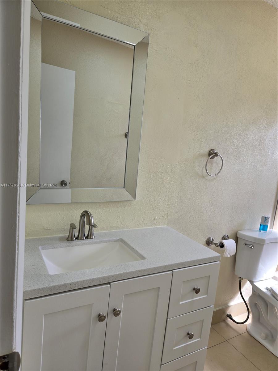 OAKLAND ESTATES NORTH 2 S - Residential Lease