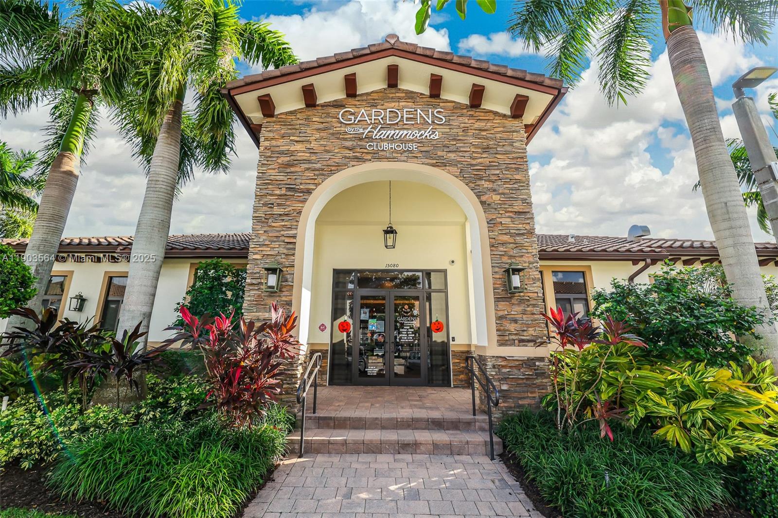 GARDEN ESTATES AT THE HAM - Residential