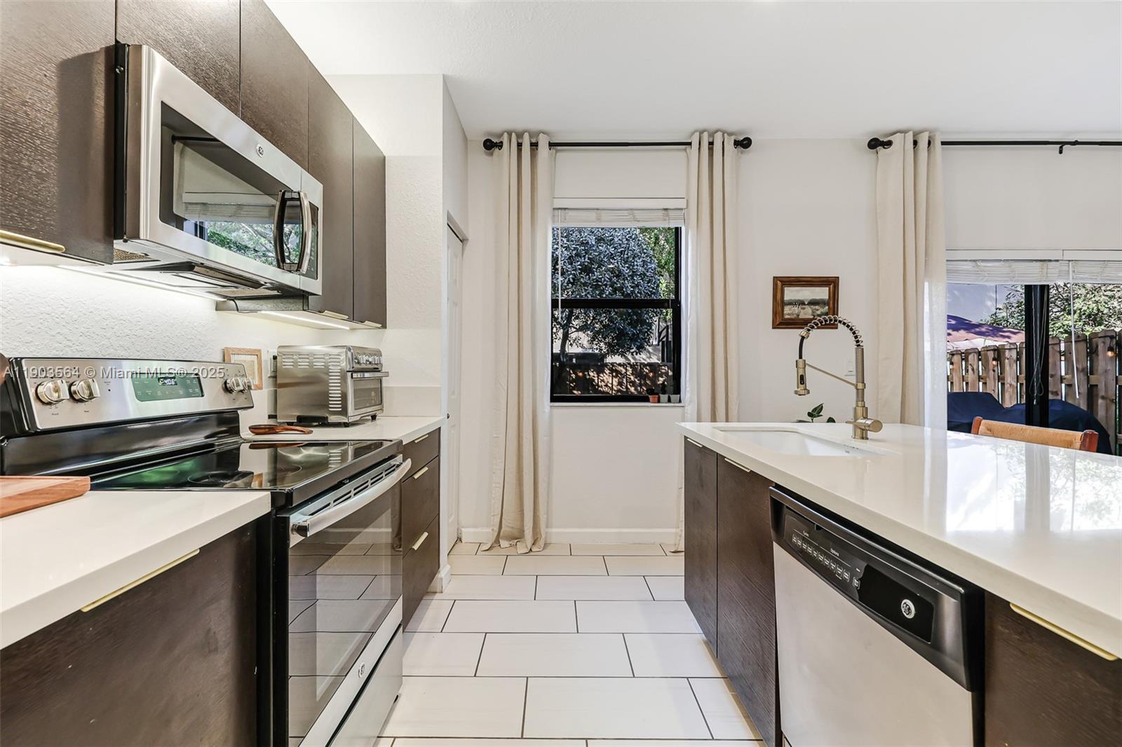 GARDEN ESTATES AT THE HAM - Residential