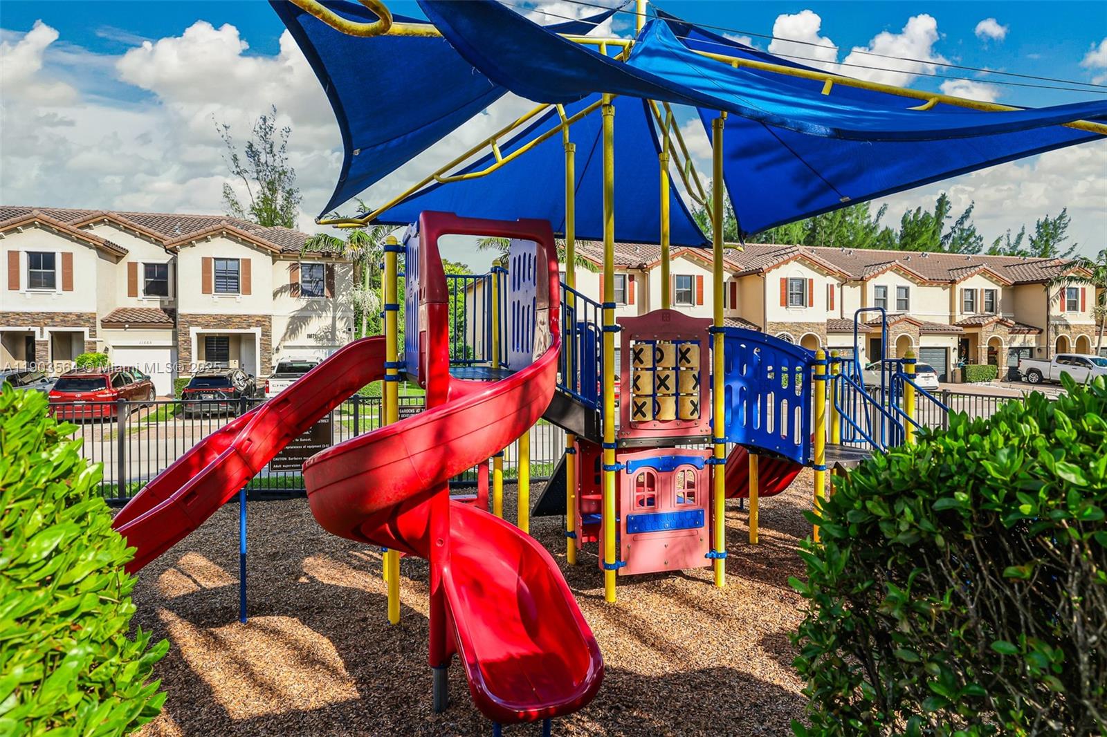 GARDEN ESTATES AT THE HAM - Residential