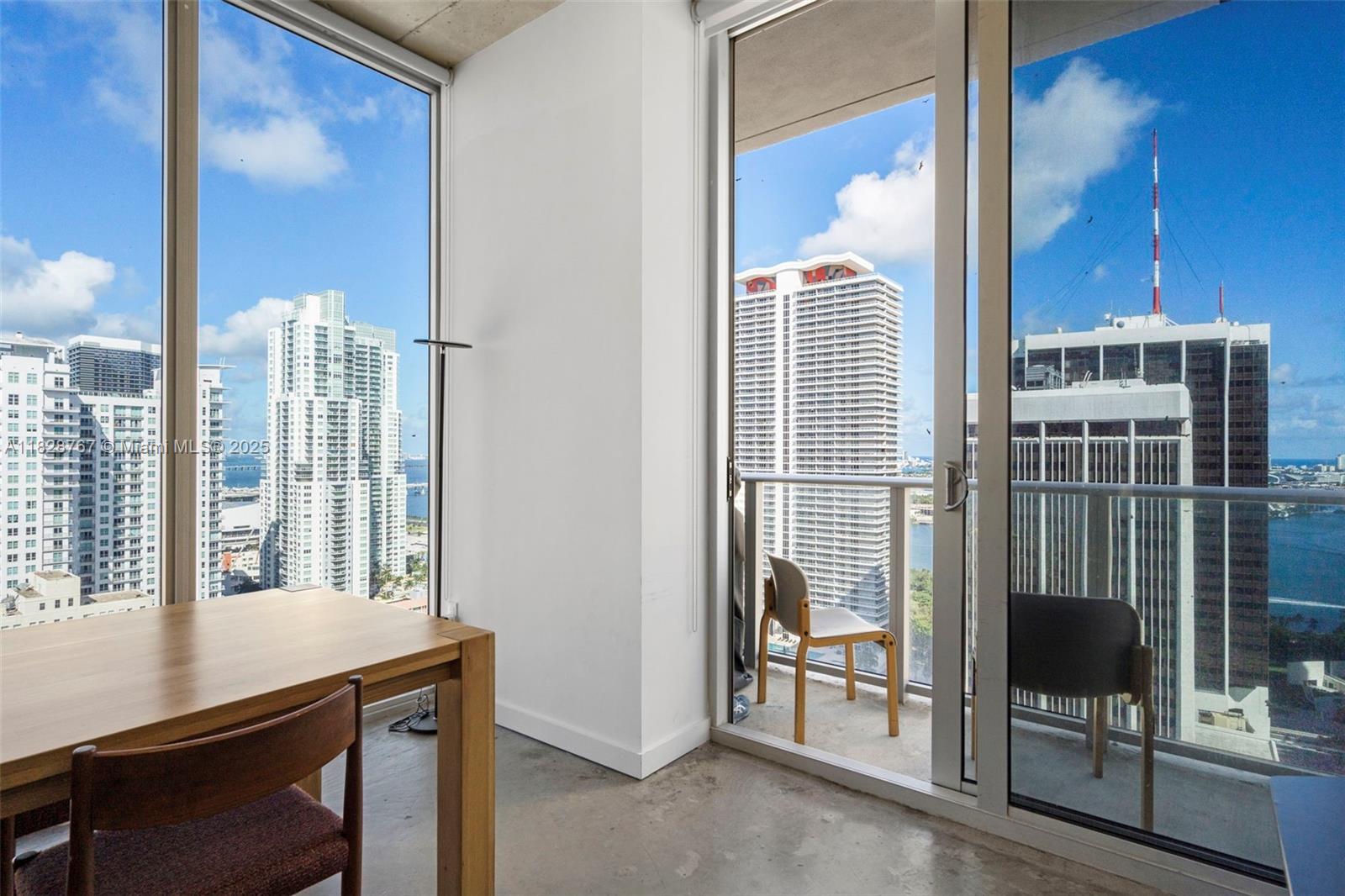 151 SE 1st St 3102