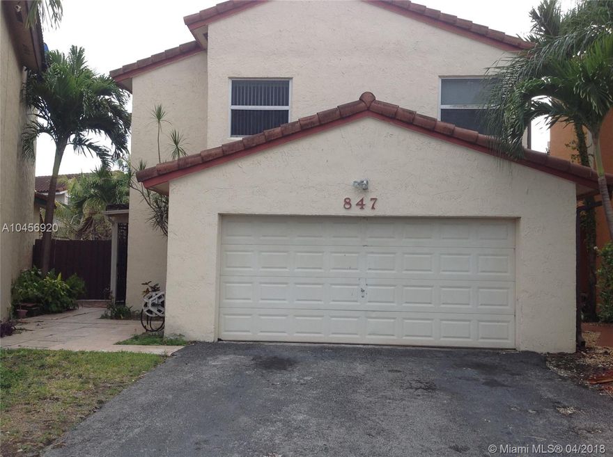 Spacious 2-story single family home in Tamiami Lakes, priced to sell!  Home features 4 bdrms 2.5 bath, an additional room/space in the master bedroom that can be a nursery, home gym or additional closet.  One-bedroom on 1st floor.  Tiled on living area, wood floors on stairs and 2nd level.  2/AC units, 2-car garage, fenced private backyard to entertain.