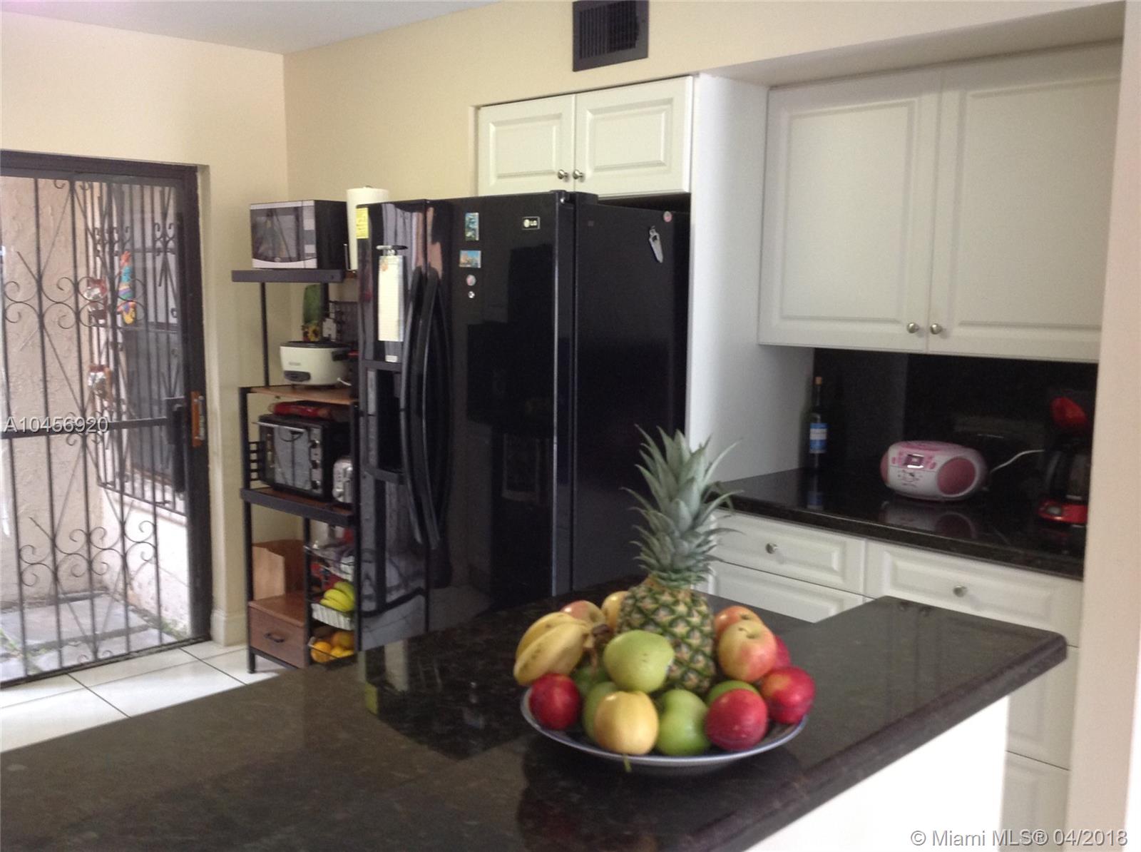 TAMIAMI LAKES SEC 7 - Residential