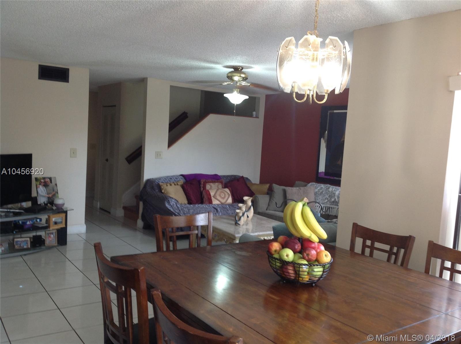 TAMIAMI LAKES SEC 7 - Residential