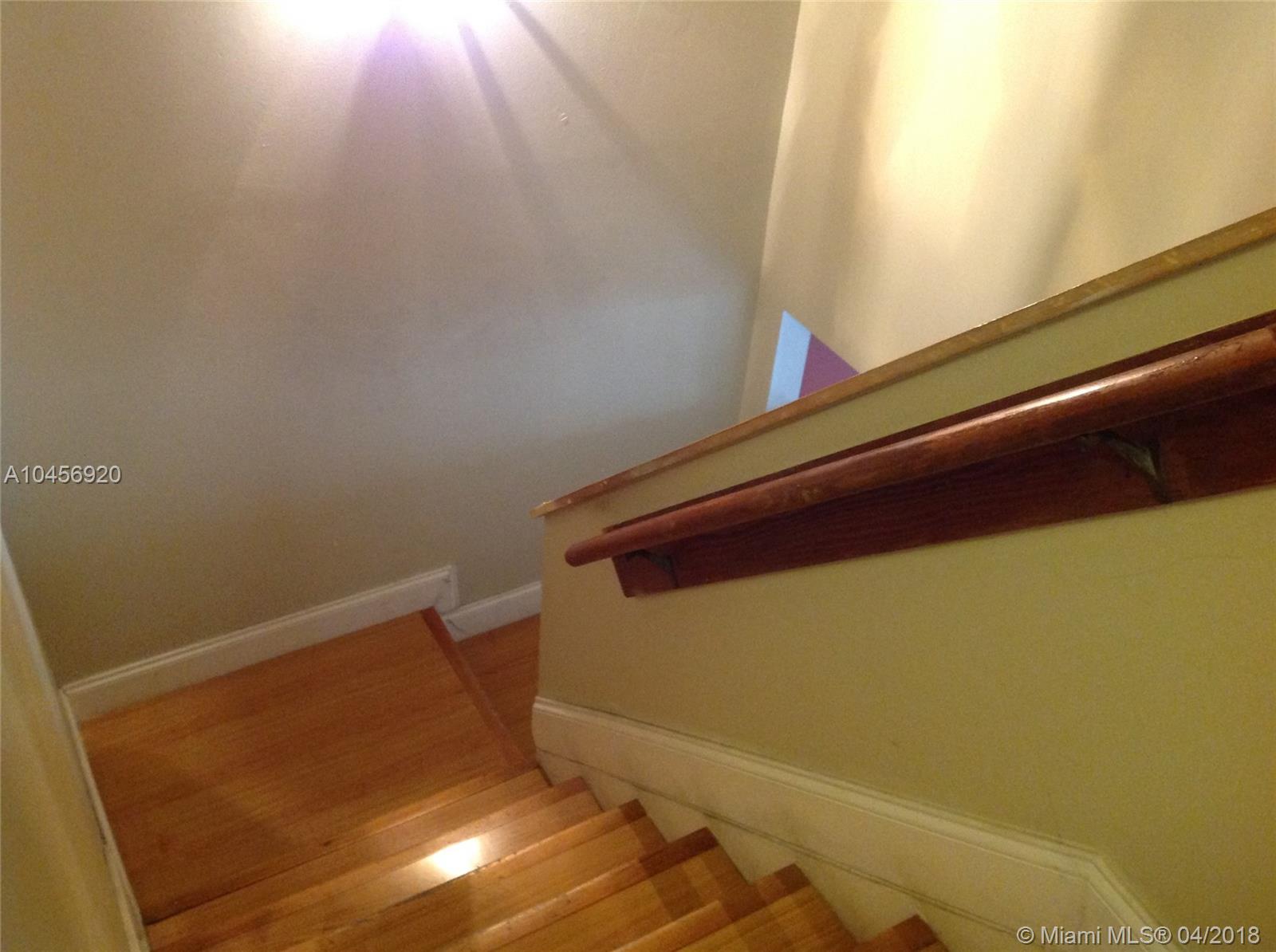 TAMIAMI LAKES SEC 7 - Residential