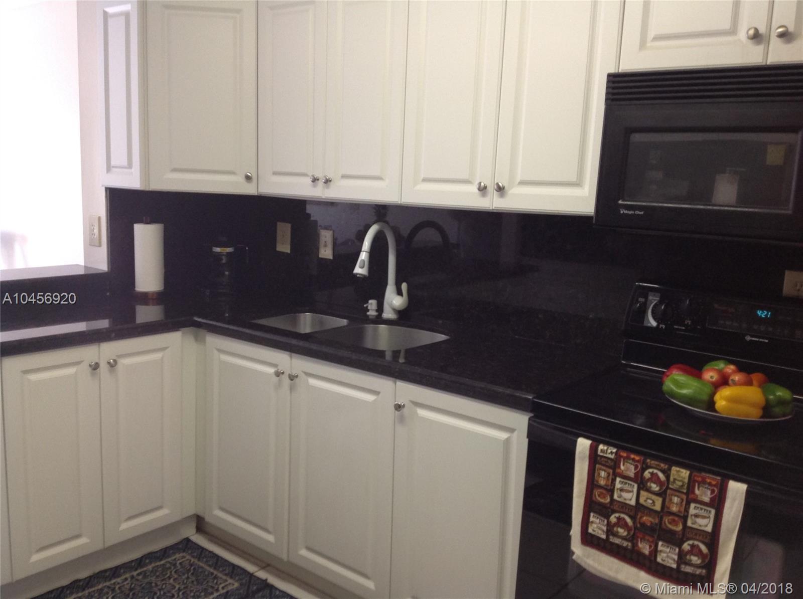 TAMIAMI LAKES SEC 7 - Residential