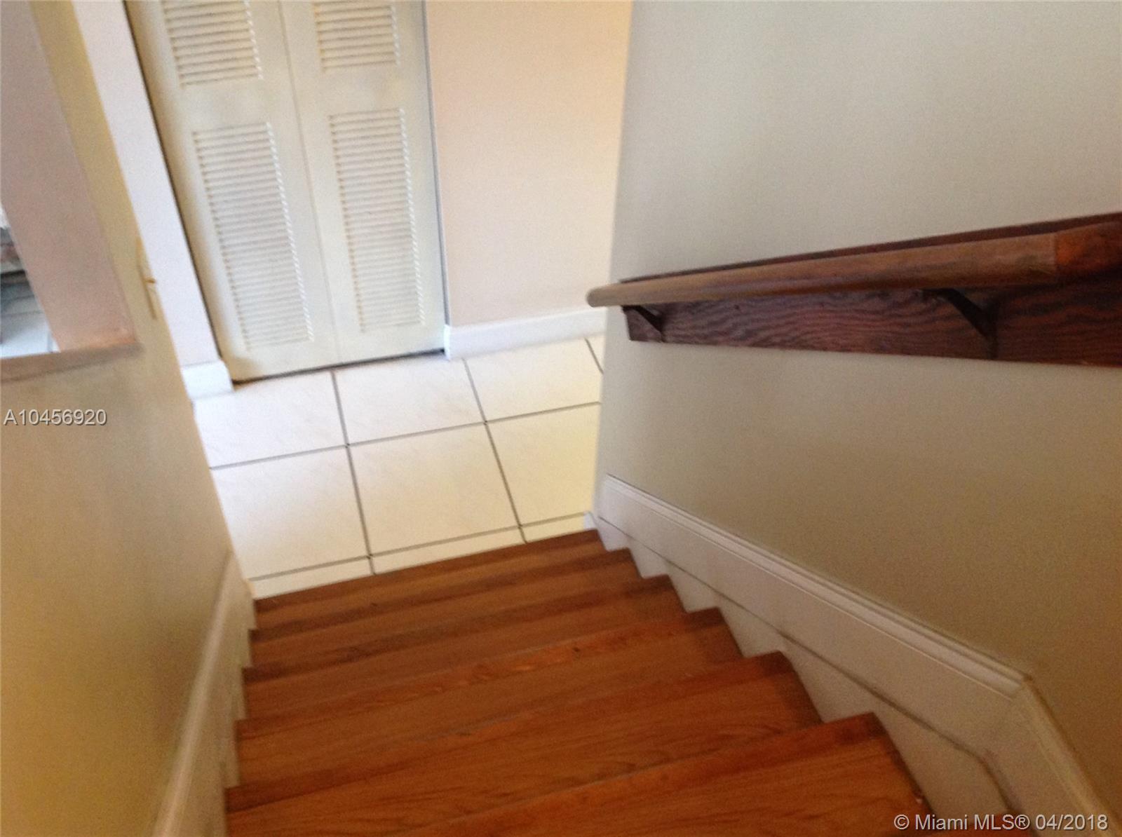 TAMIAMI LAKES SEC 7 - Residential