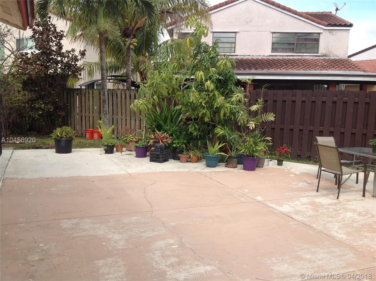 TAMIAMI LAKES SEC 7 - Residential