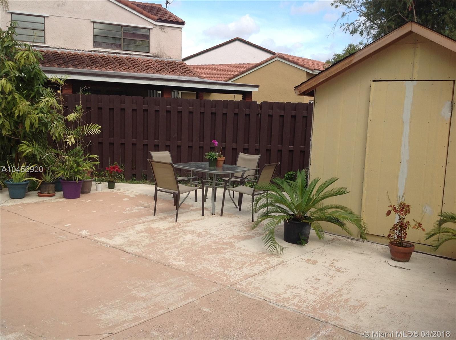 TAMIAMI LAKES SEC 7 - Residential