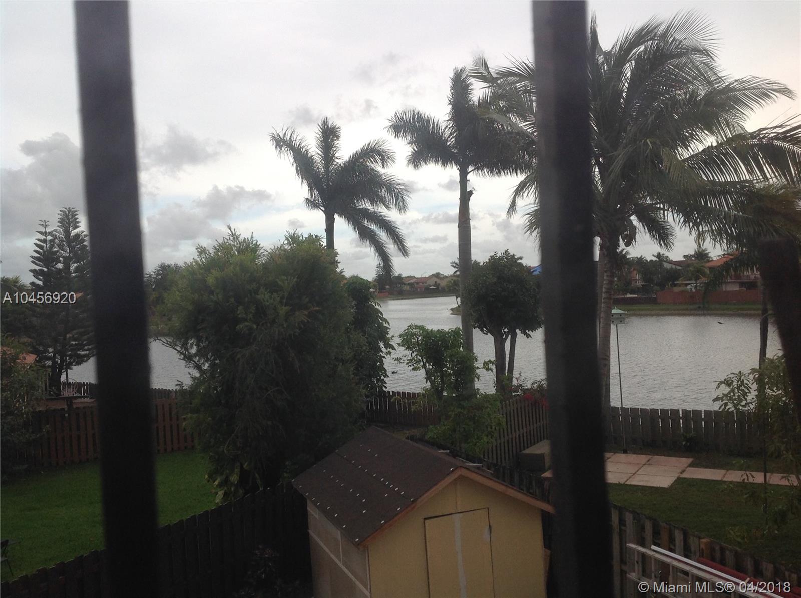 TAMIAMI LAKES SEC 7 - Residential