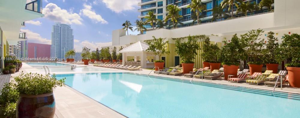 1300 S MIAMI AVENUE CONDO - Residential
