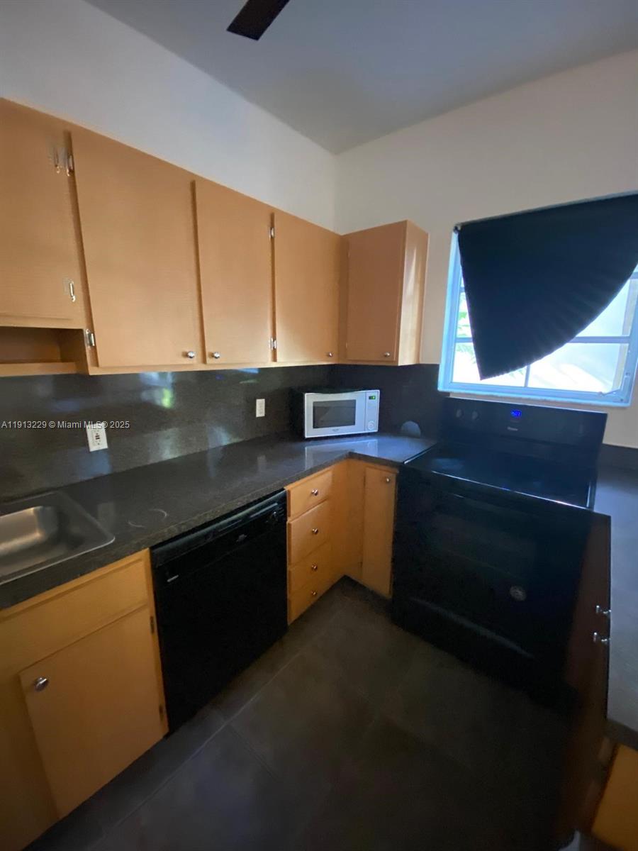 1525 PENNSYLVANIA CONDO - Residential Lease