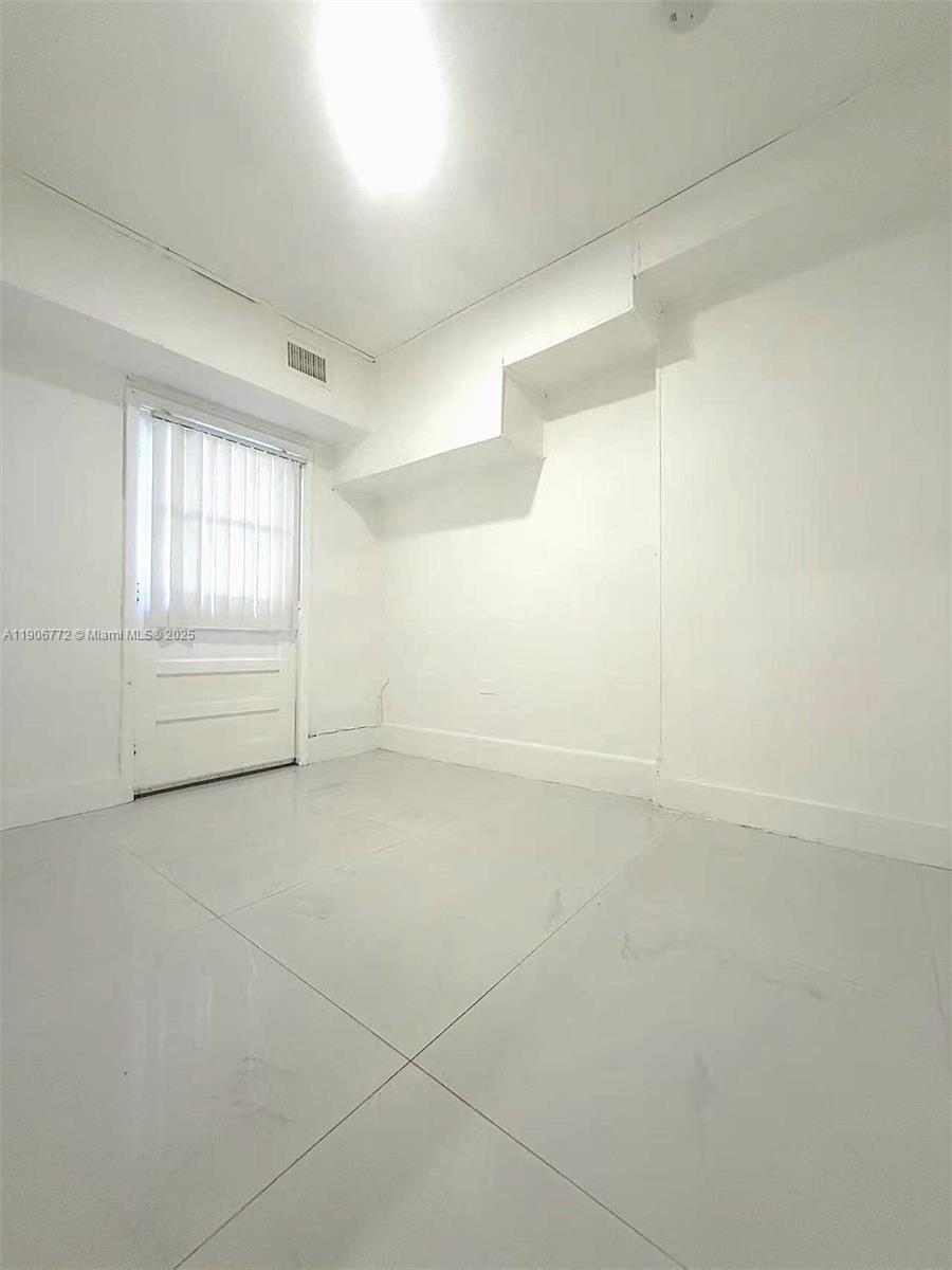 FLAGLER LAWN - Residential Lease