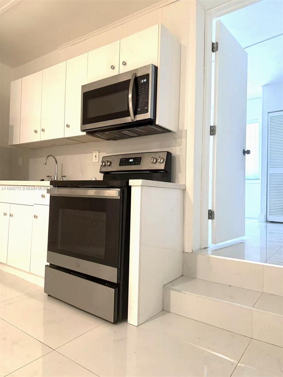 FLAGLER LAWN - Residential Lease