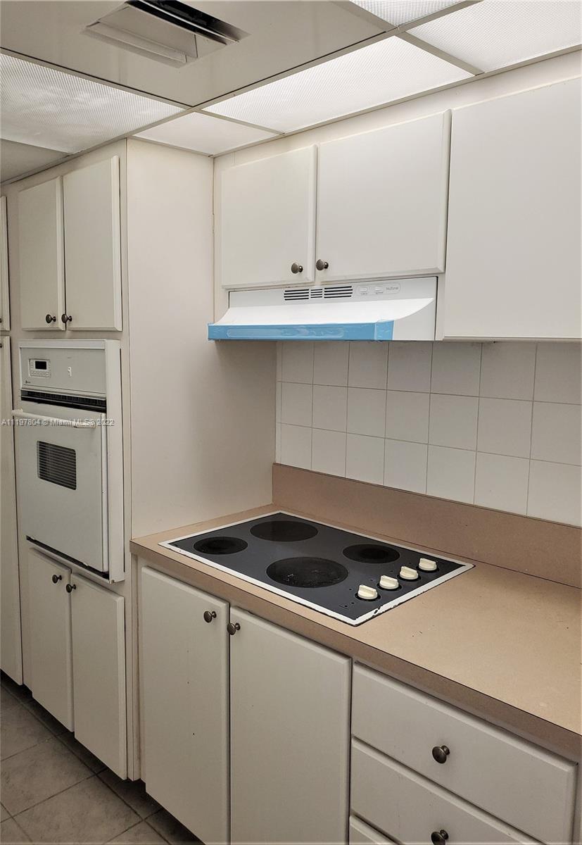 MIRADOR 1000 CONDO - Residential Lease