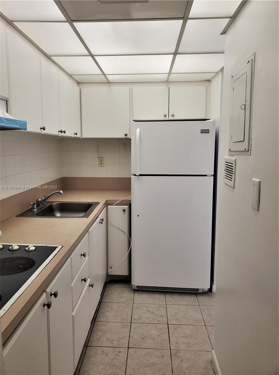 MIRADOR 1000 CONDO - Residential Lease