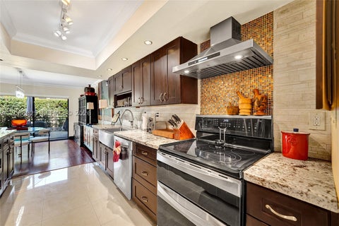 Photo of 403 Dunwoody Ln #38, Hollywood, FL 33021 (MLS # A12088925)