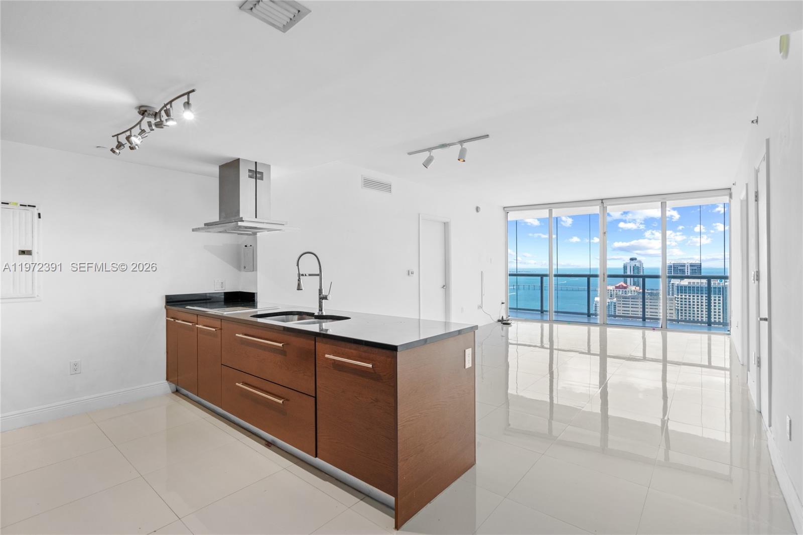 495 Brickell Ave 4705