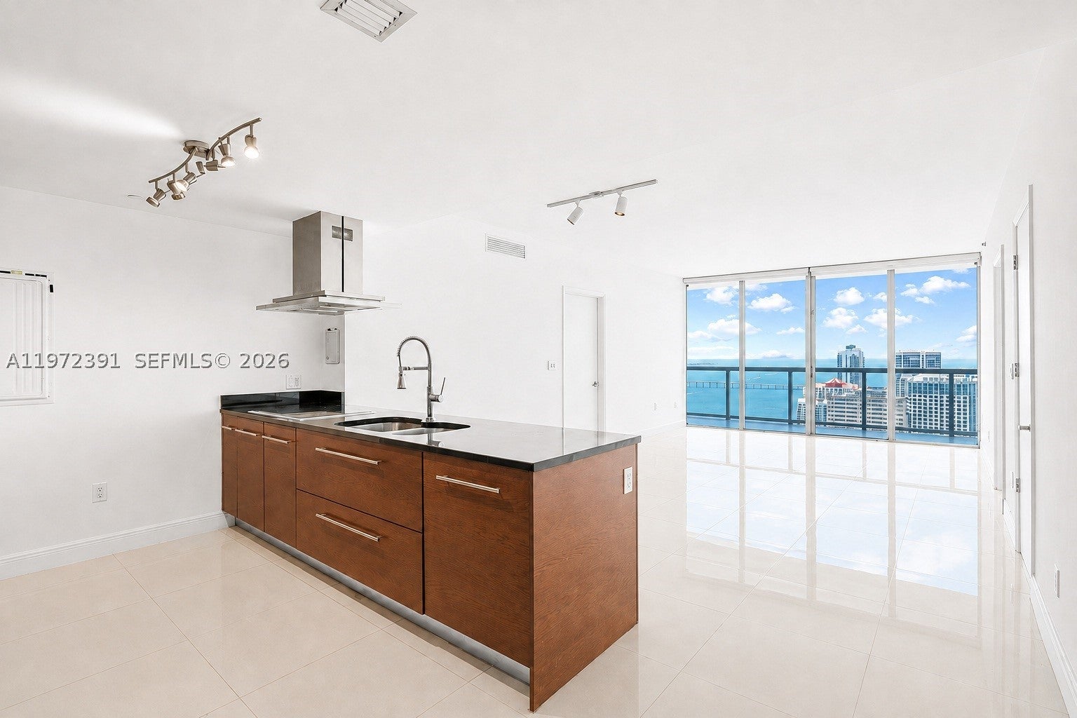 495 Brickell Ave 4705