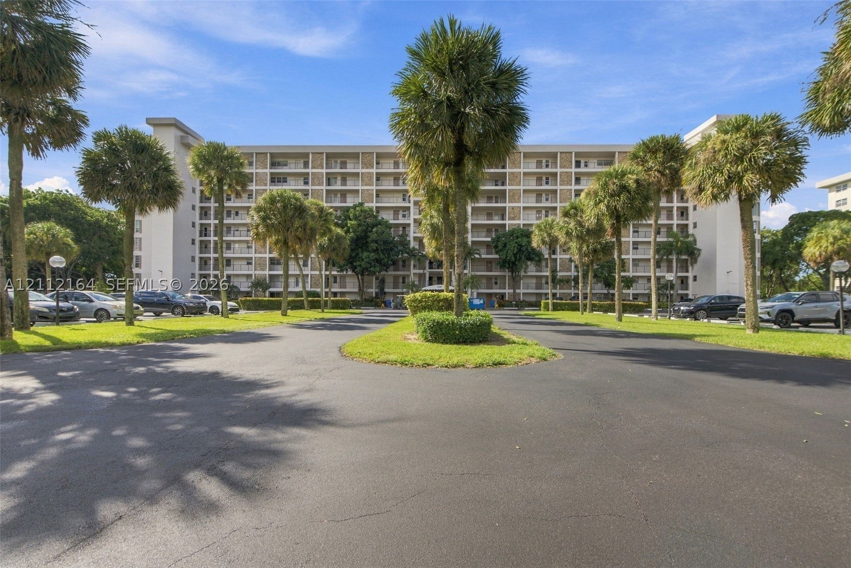 3050 N Palm Aire Dr 601