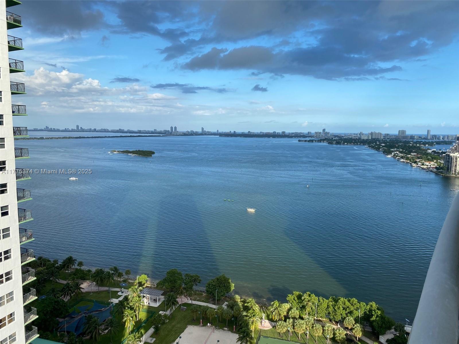 1750 N Bayshore Dr 3005, Miami, Broward County, Florida - 1 Bedrooms  
1 Bathrooms - 
