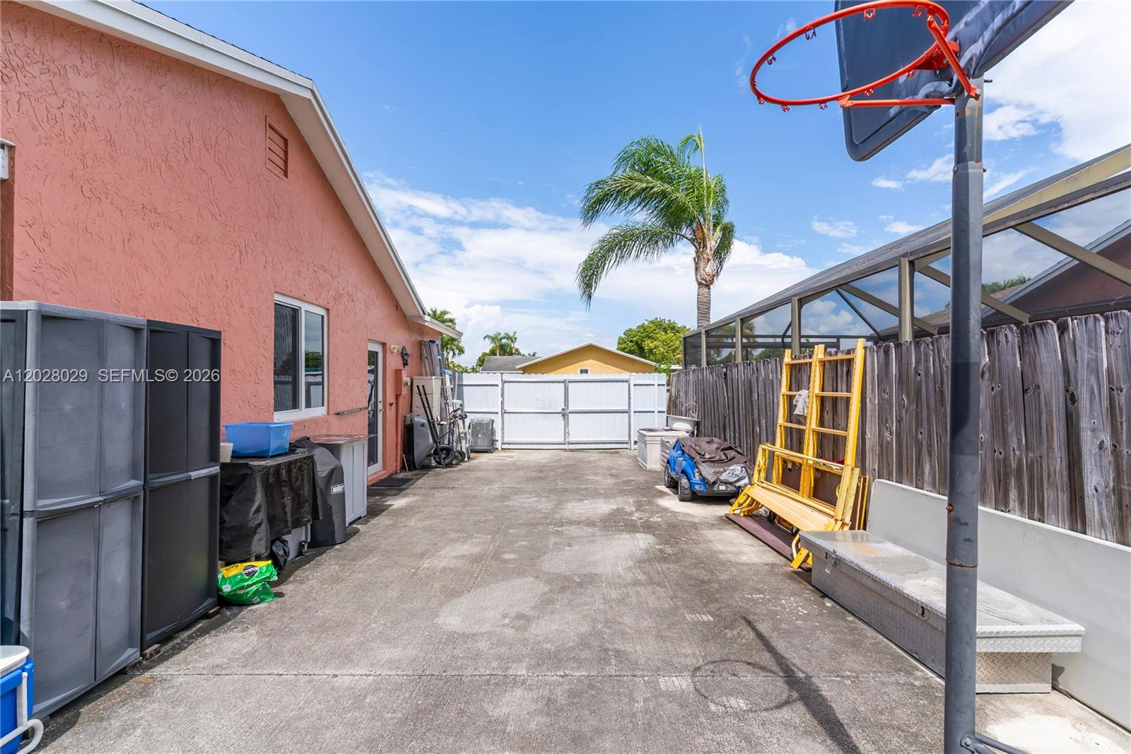 MEADOW WOOD MANOR SEC 6 - Residential