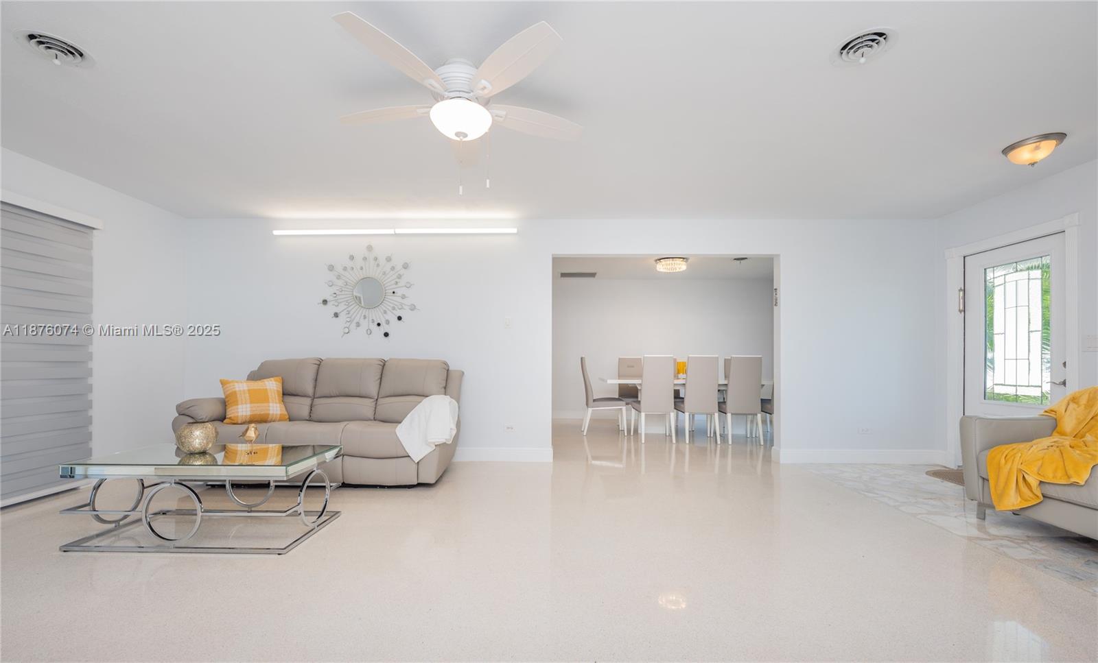 HOLLYWOOD HILLS - Residential Lease