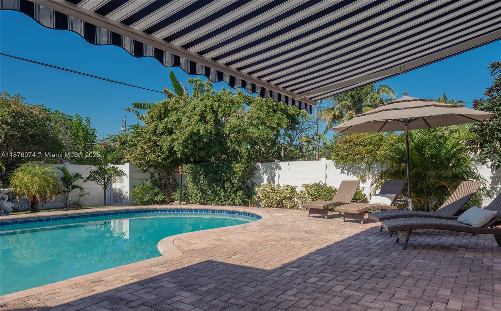 HOLLYWOOD HILLS - Residential Lease