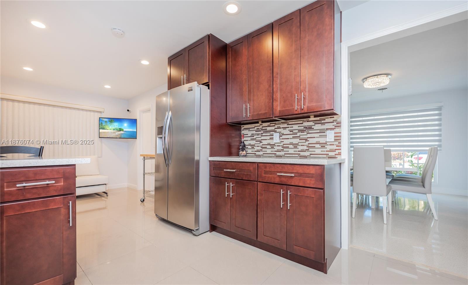 HOLLYWOOD HILLS - Residential Lease