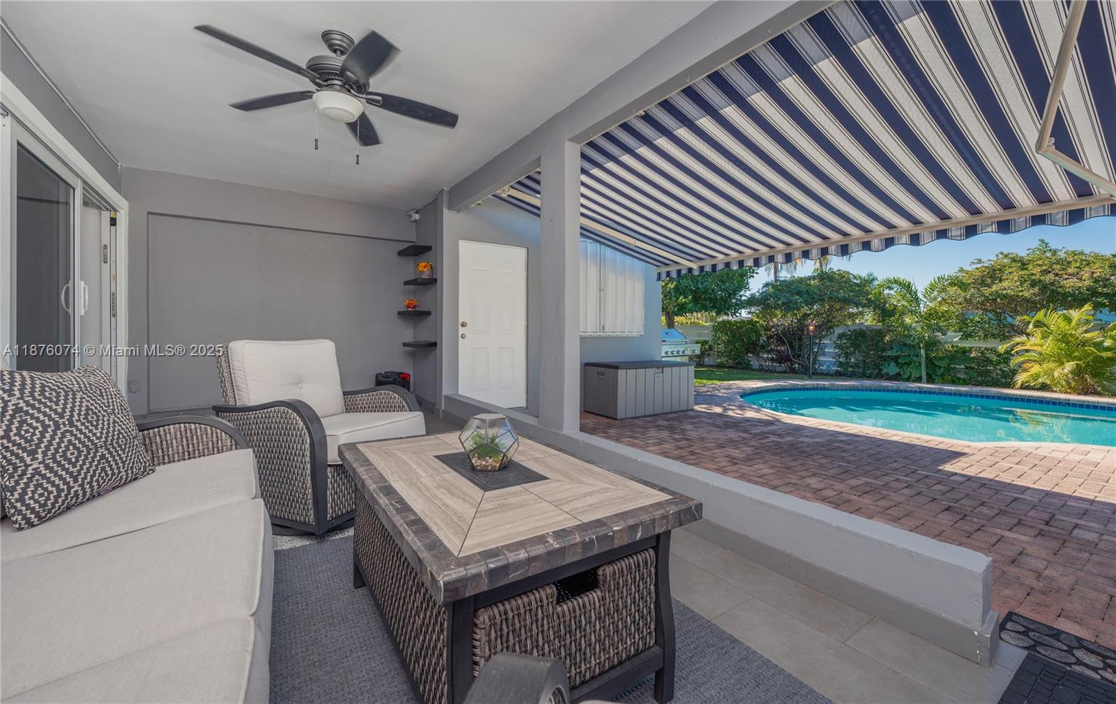 HOLLYWOOD HILLS - Residential Lease