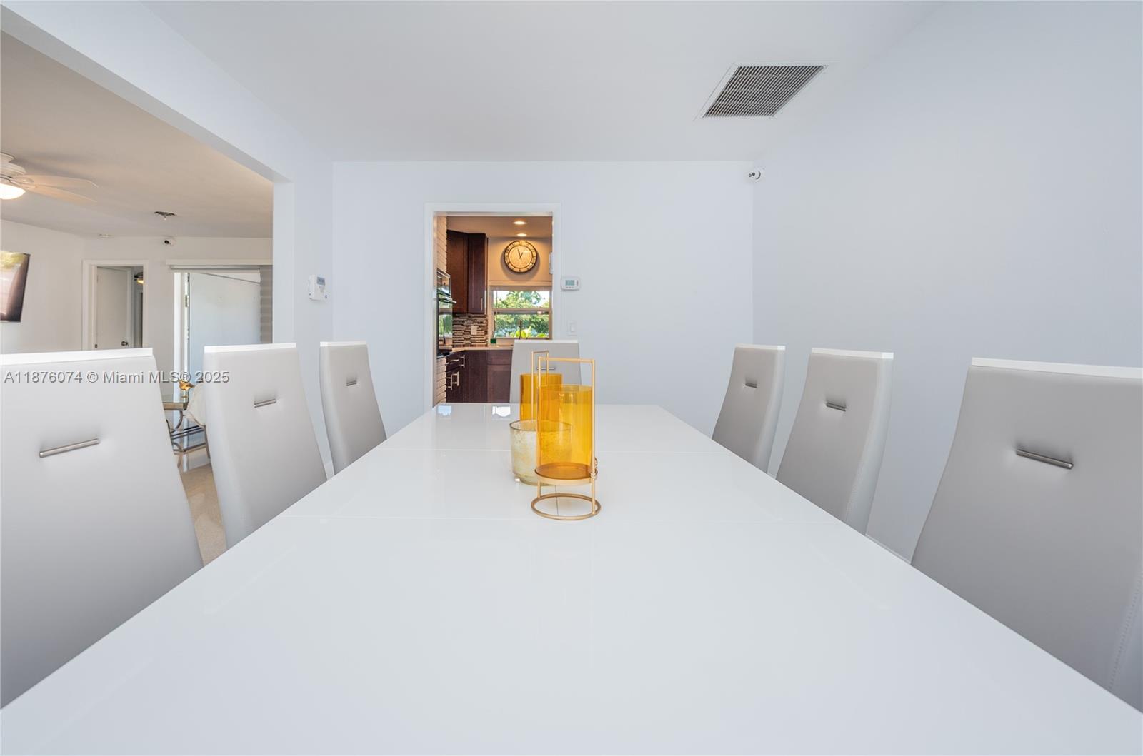 HOLLYWOOD HILLS - Residential Lease