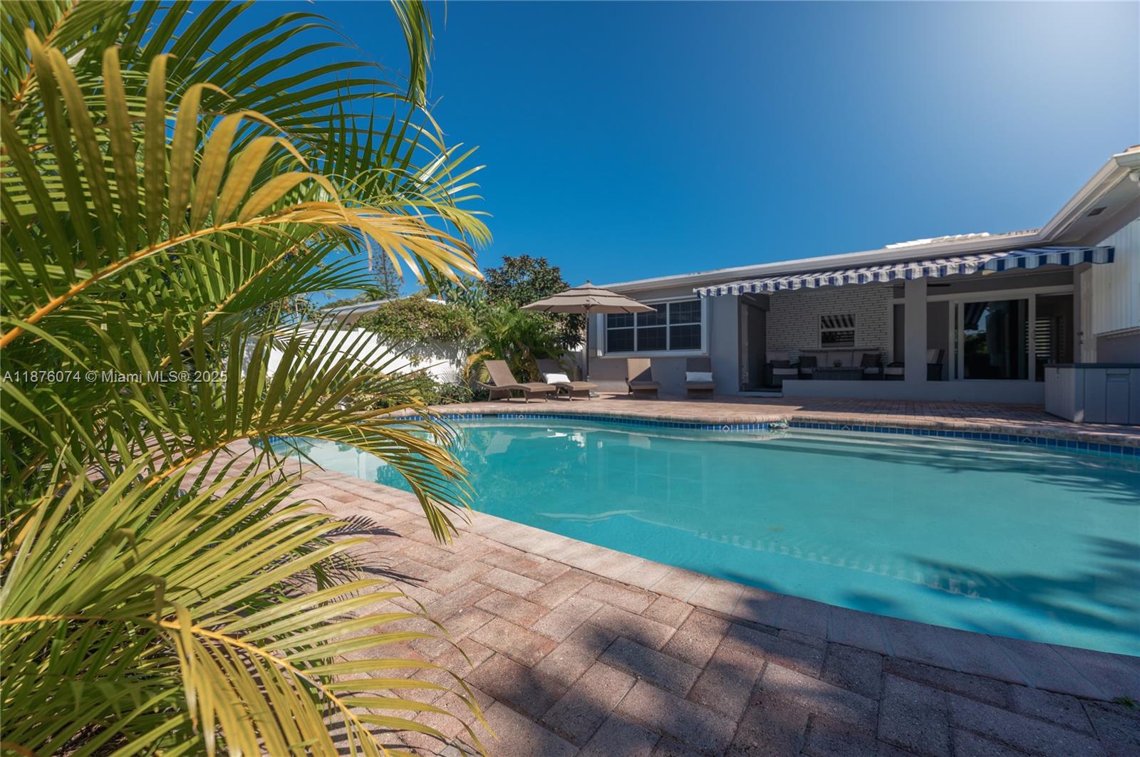 HOLLYWOOD HILLS - Residential Lease