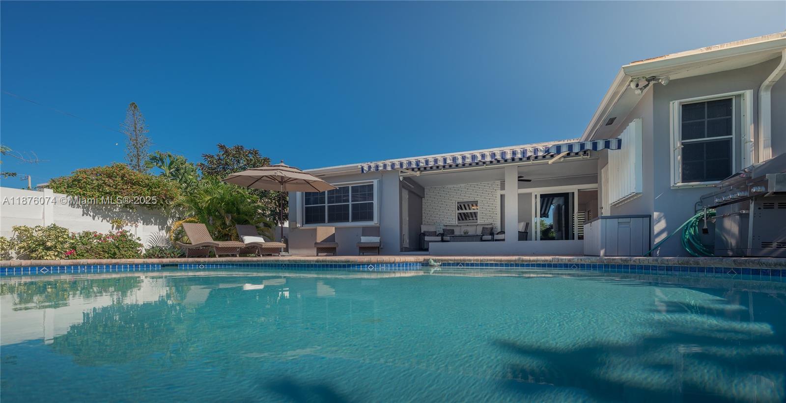 HOLLYWOOD HILLS - Residential Lease