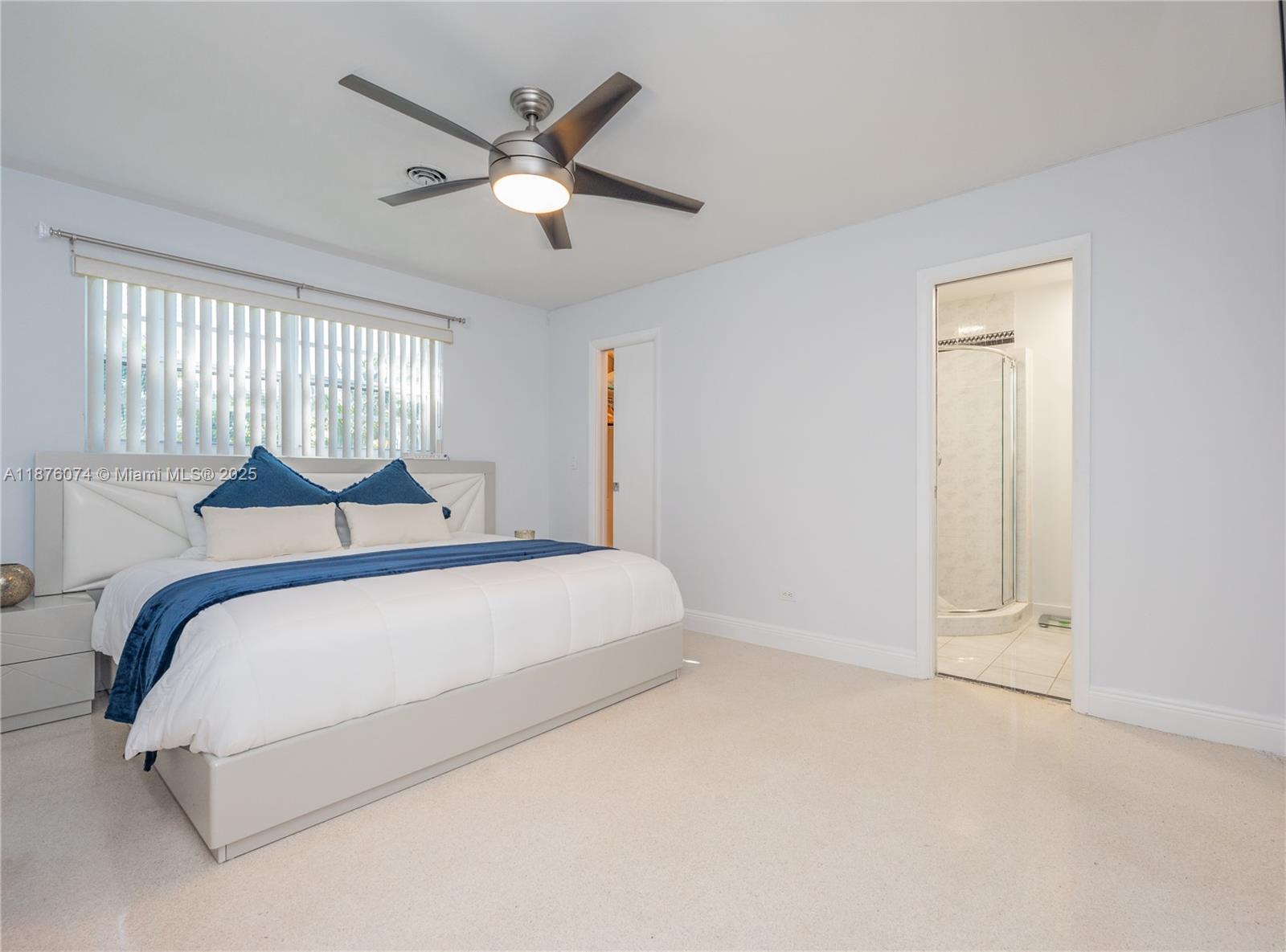 HOLLYWOOD HILLS - Residential Lease